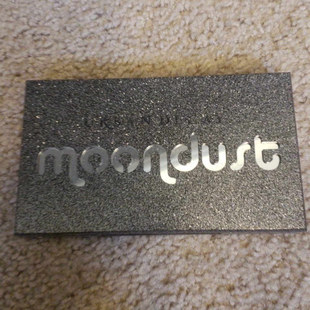 Urban decay moondust